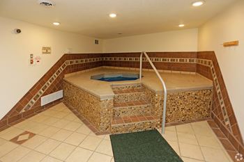 A jacuzzi in the basement